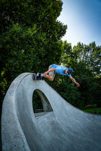 Afbeelding in Gallery-weergave laden, Skatekampen Halle