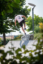 Afbeelding in Gallery-weergave laden, Surf & Skate Trip