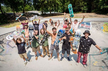 Afbeelding in Gallery-weergave laden, Surf &amp; Skate Trip

