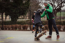 Afbeelding in Gallery-weergave laden, Skatekamp Lot
