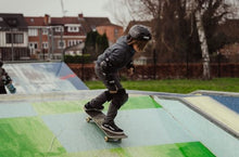 Afbeelding in Gallery-weergave laden, Skatekamp Lot
