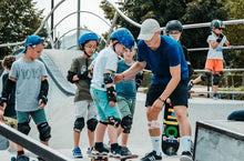 Afbeelding in Gallery-weergave laden, Skatekampen Dilbeek
